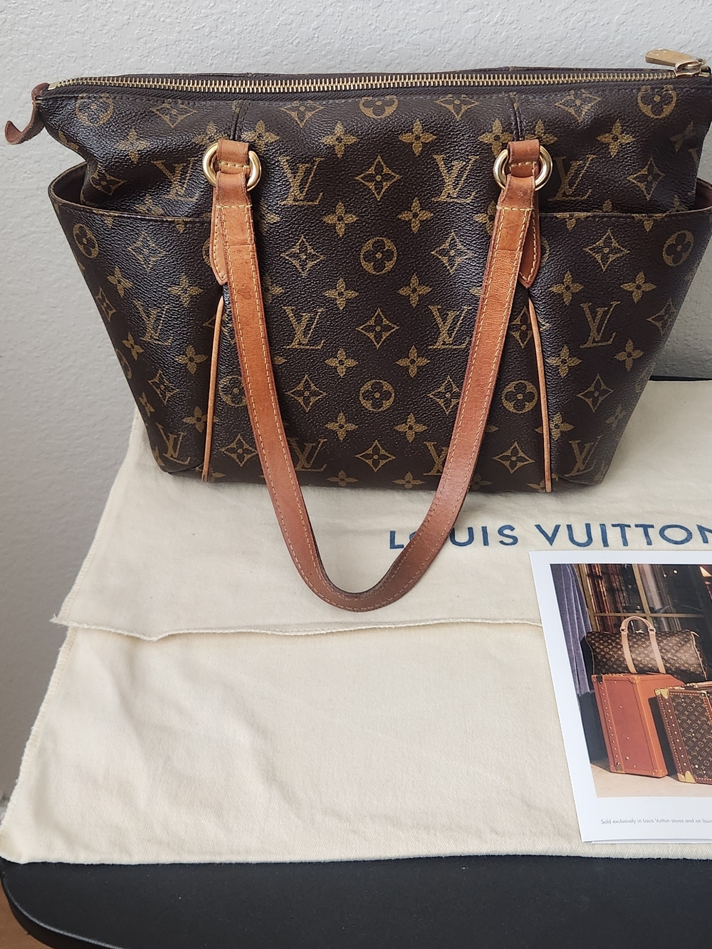 Louis Vuitton Monogram Canvas Shoulder Tote in Brown and Tan Leather - Picture 5 of 10